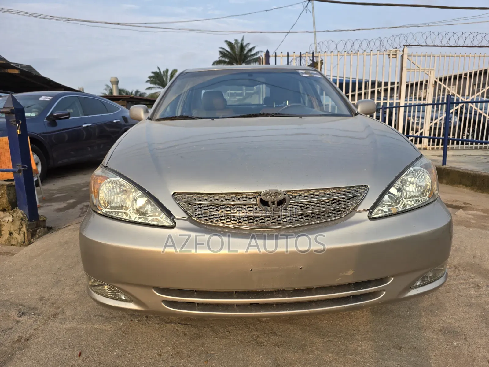 Toyota Sienna XLE AWD (3.3L V6 5A) 2004 Gold