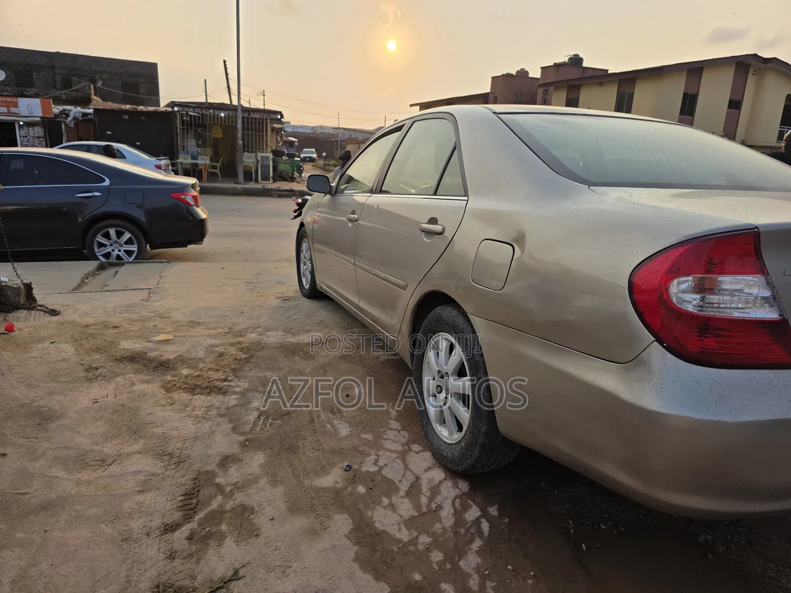 Toyota Sienna XLE AWD (3.3L V6 5A) 2004 Gold