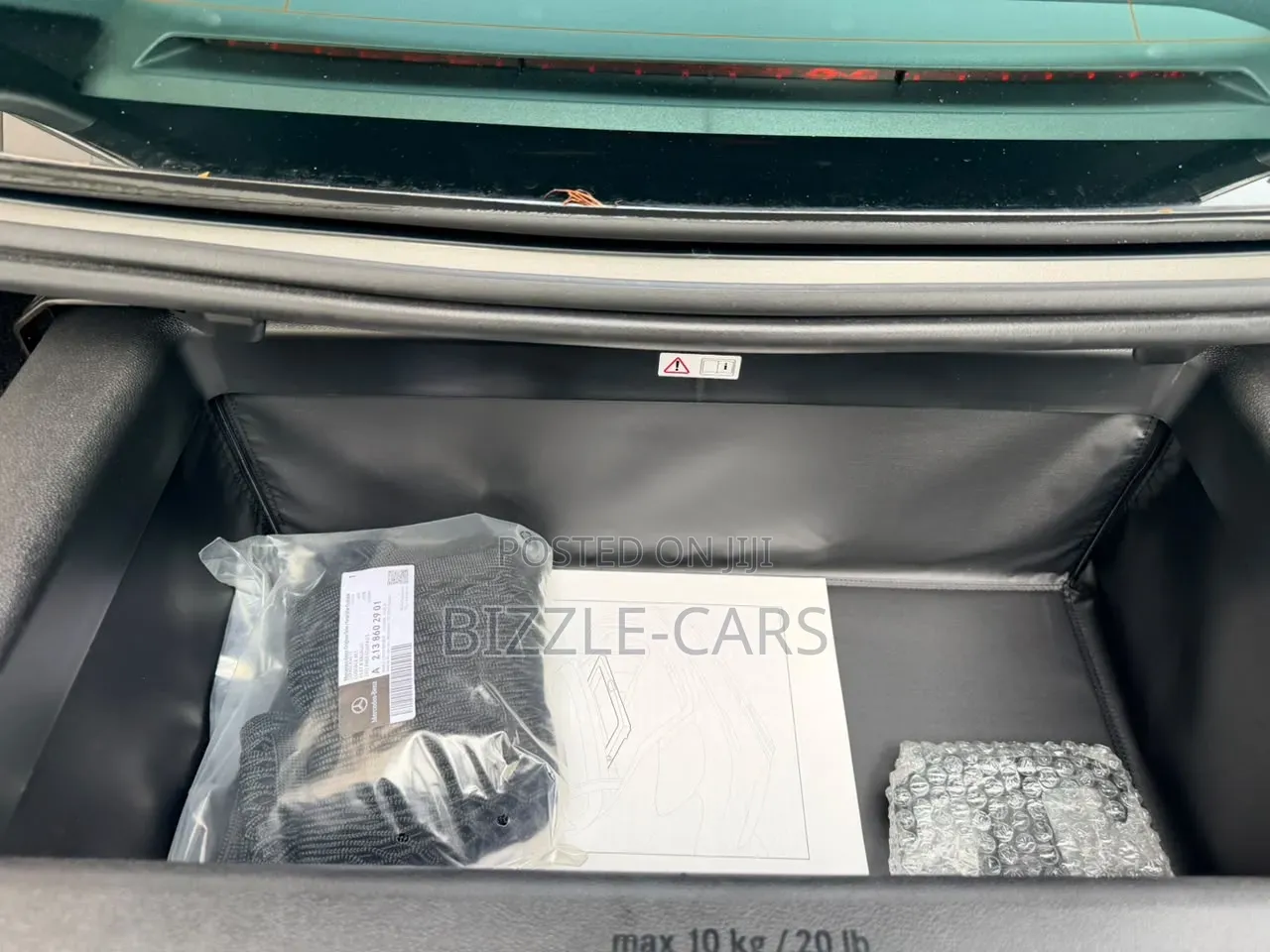 Mercedes-Benz E350 2022 Gold