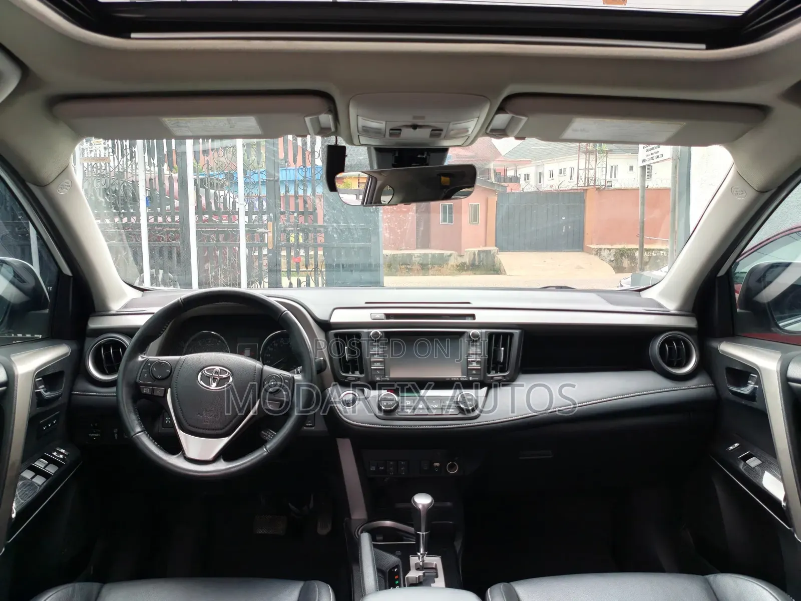 Toyota RAV4 Limited AWD (2.5L 4cyl 6A) 2016 White