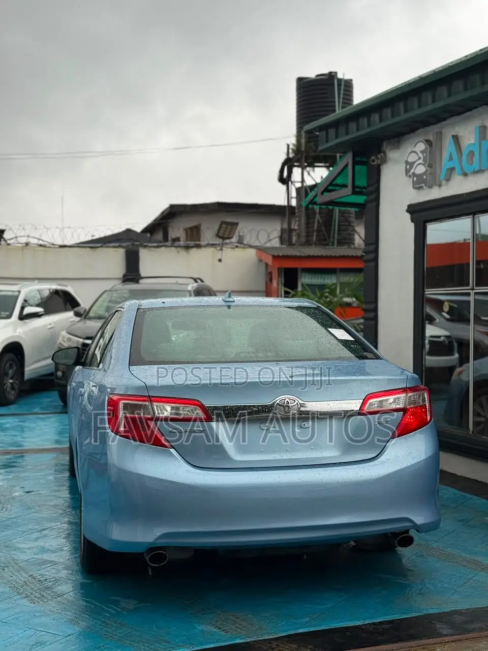 Toyota Camry XLE 4dr Sedan (2.5L 4cyl 6A) 2012 Blue