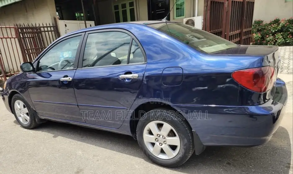 Toyota Corolla Sedan 2005 Blue