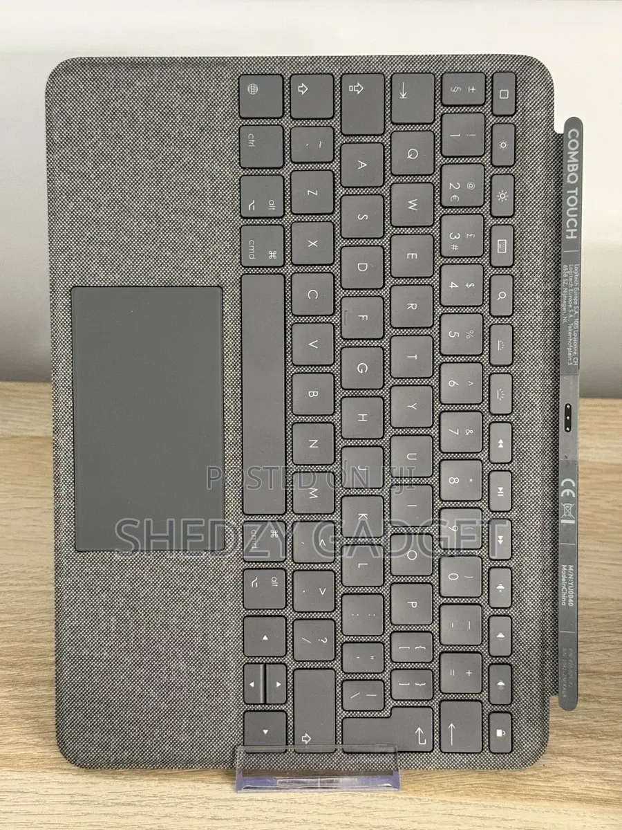 Logitech Combo Touch Keyboard Folio for iPad 10th Gen YU0081