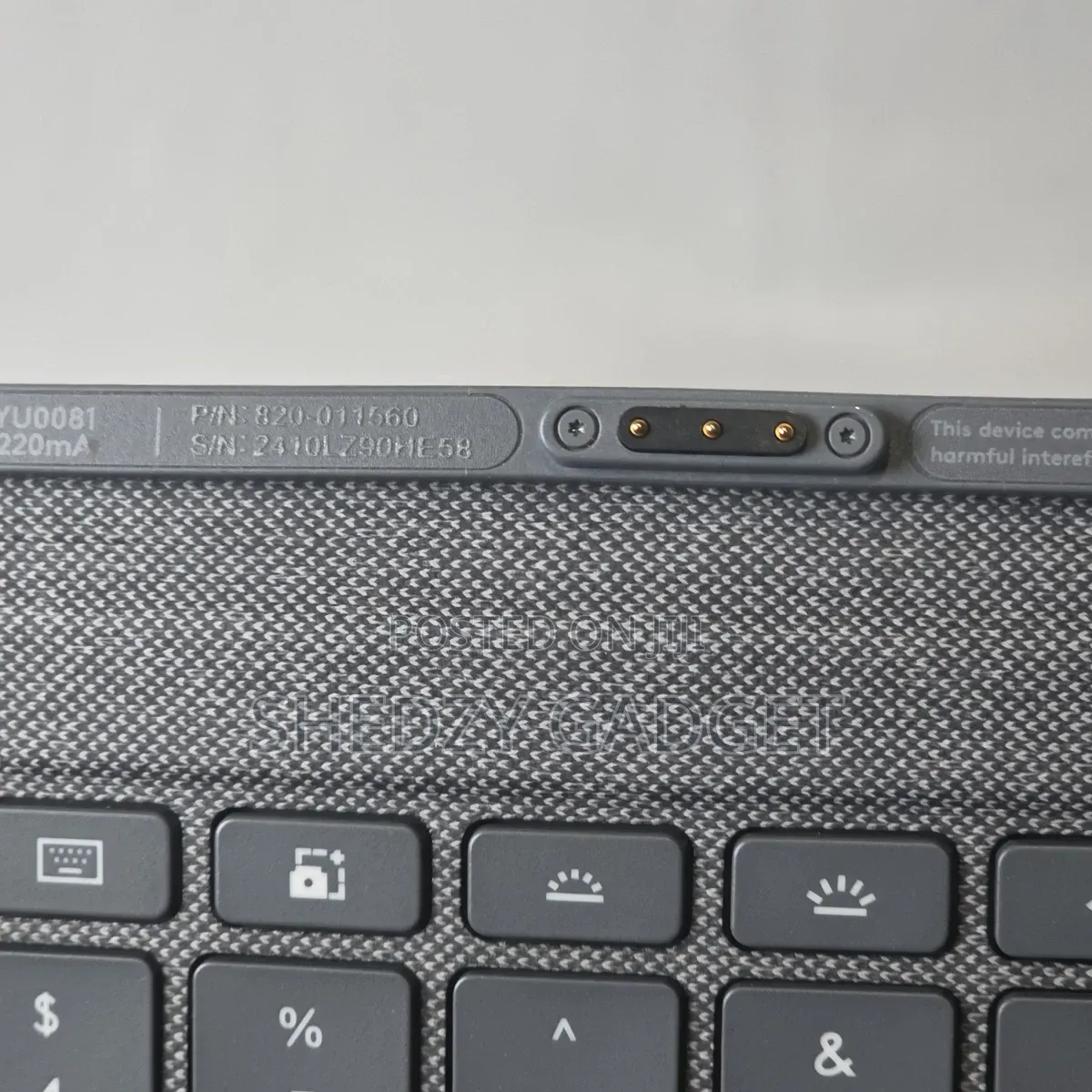 Logitech Combo Touch Keyboard Folio for iPad 10th Gen YU0081