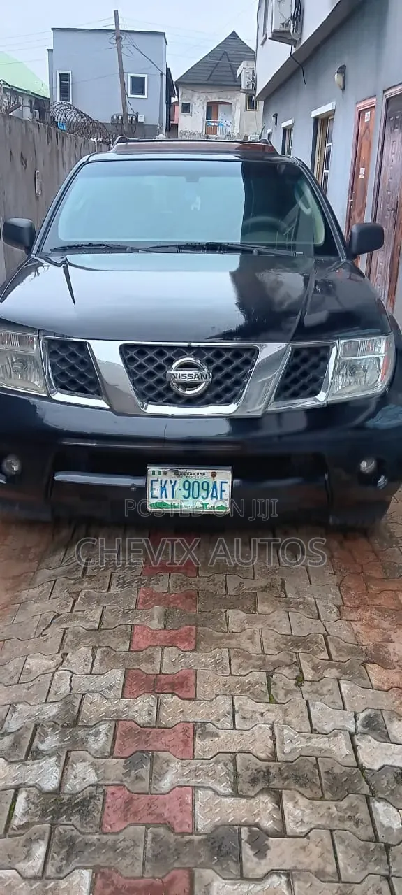 Nissan Pathfinder 2006 Black