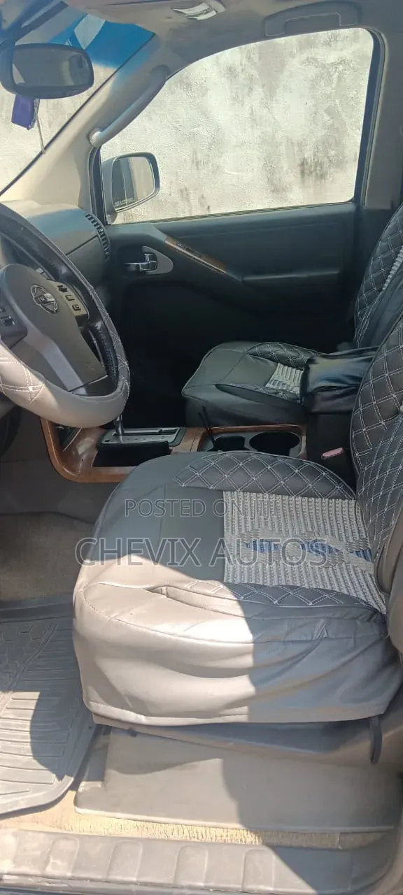 Nissan Pathfinder 2006 Black