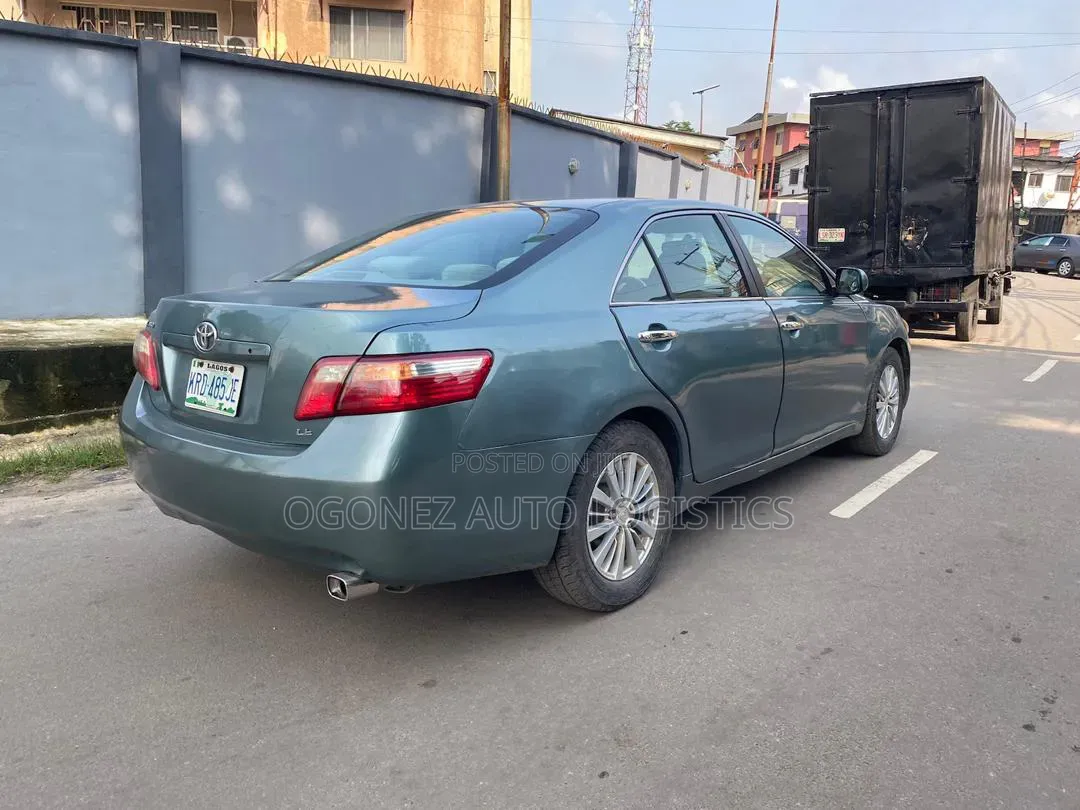 Toyota Camry 2007 Blue