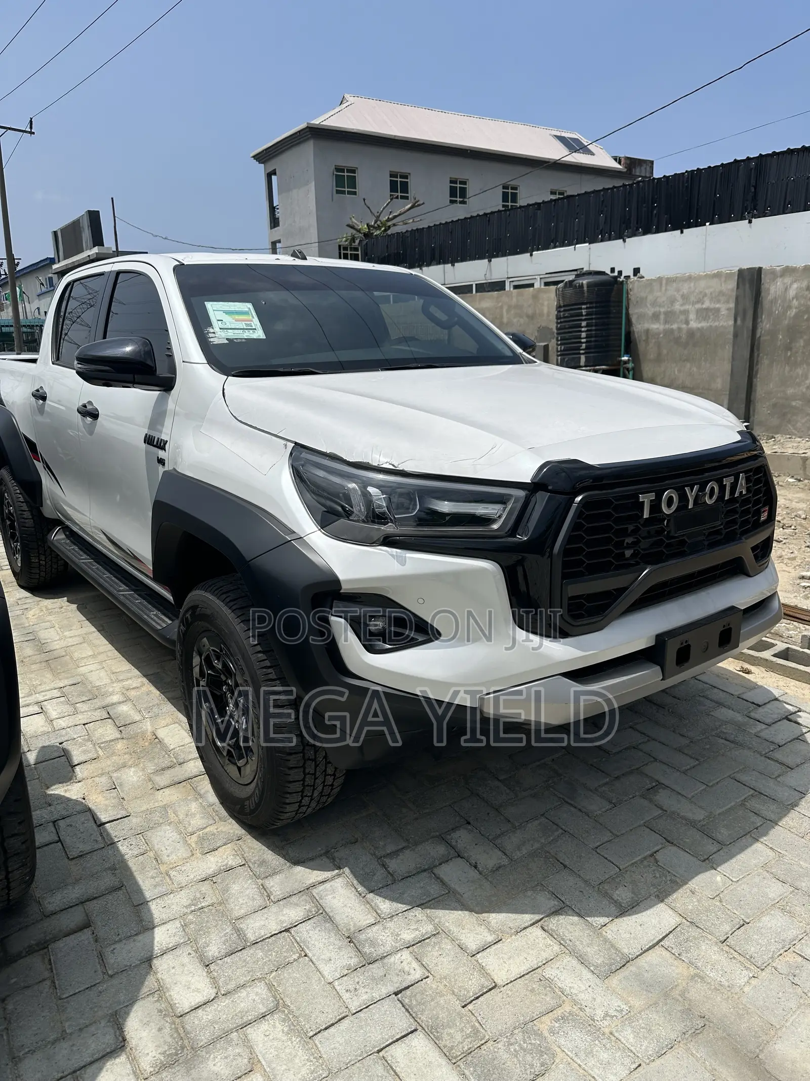 New Toyota Hilux 2025 White