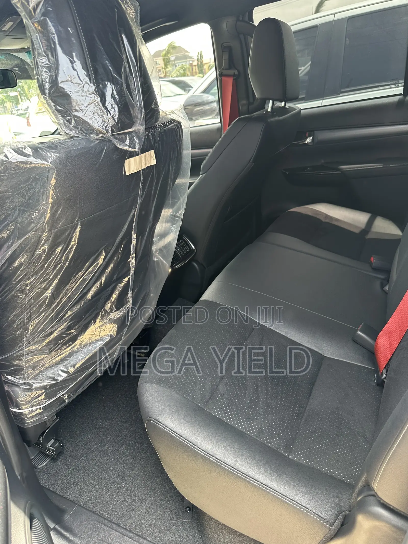 New Toyota Hilux 2025 White