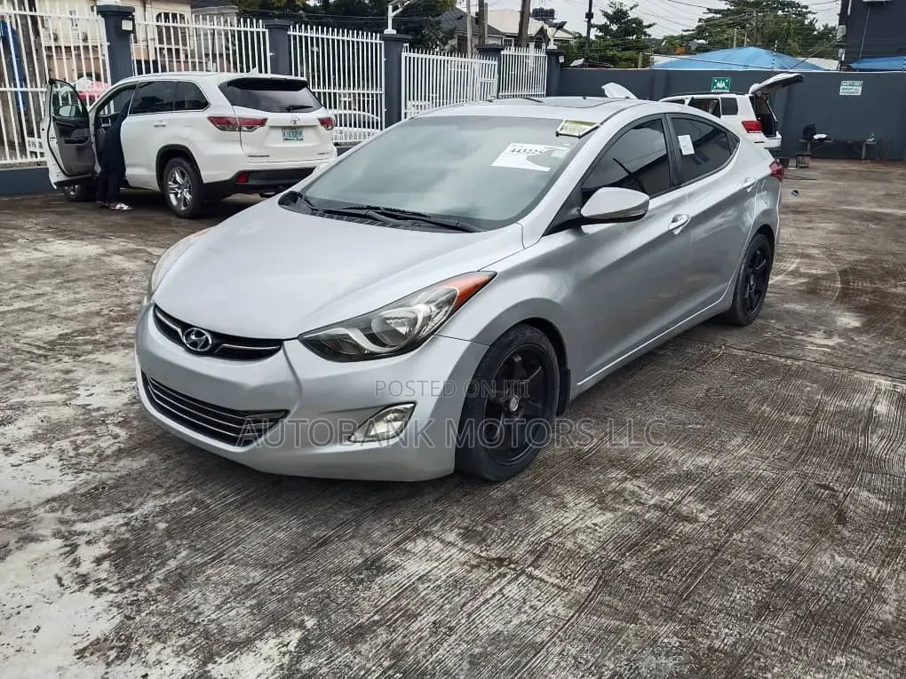 Hyundai Elantra Limited 2012 Silver