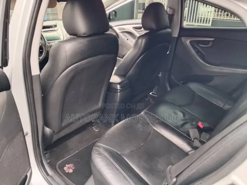 Hyundai Elantra Limited 2012 Silver