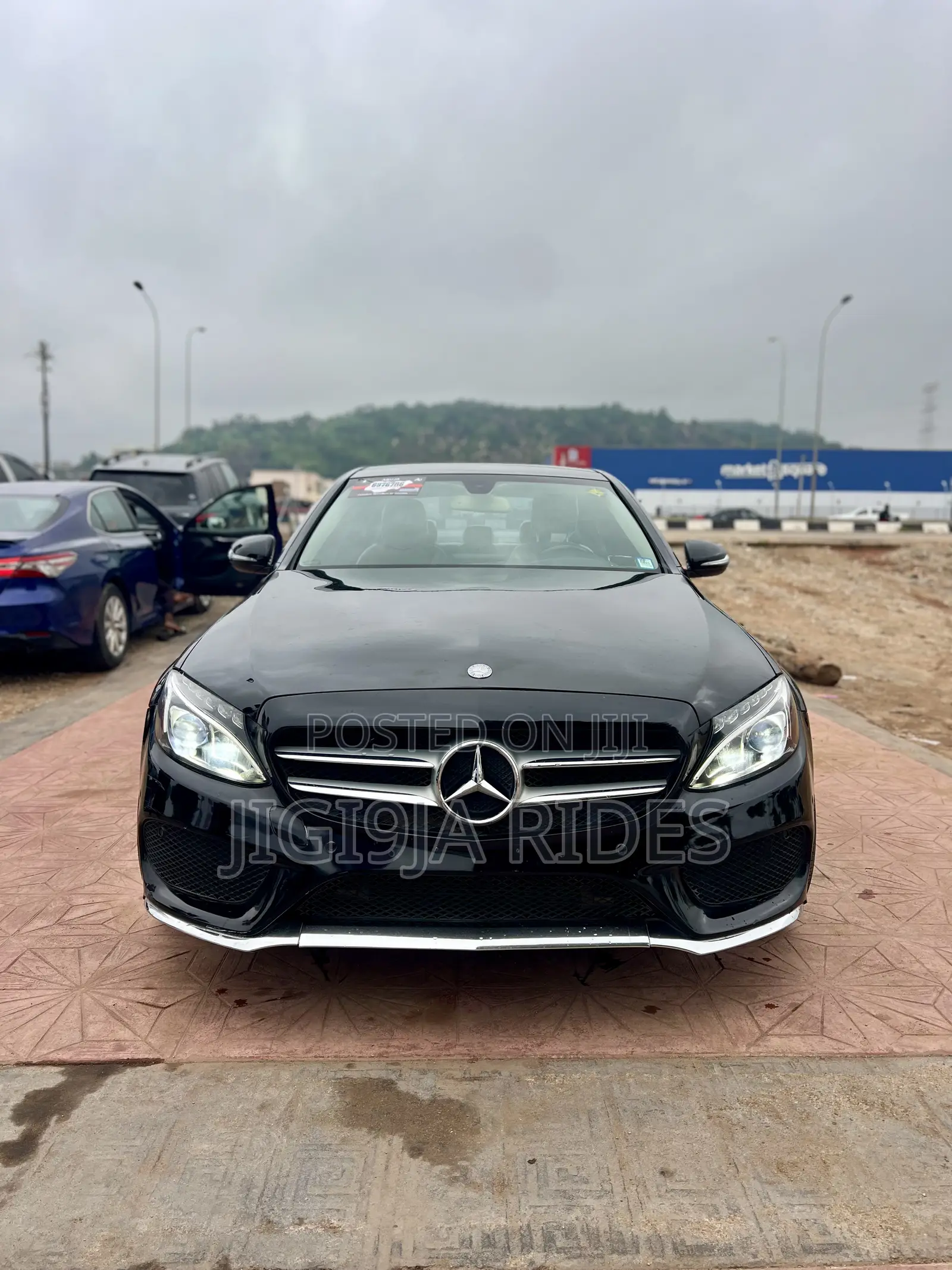 Mercedes-Benz C300 2015 Black