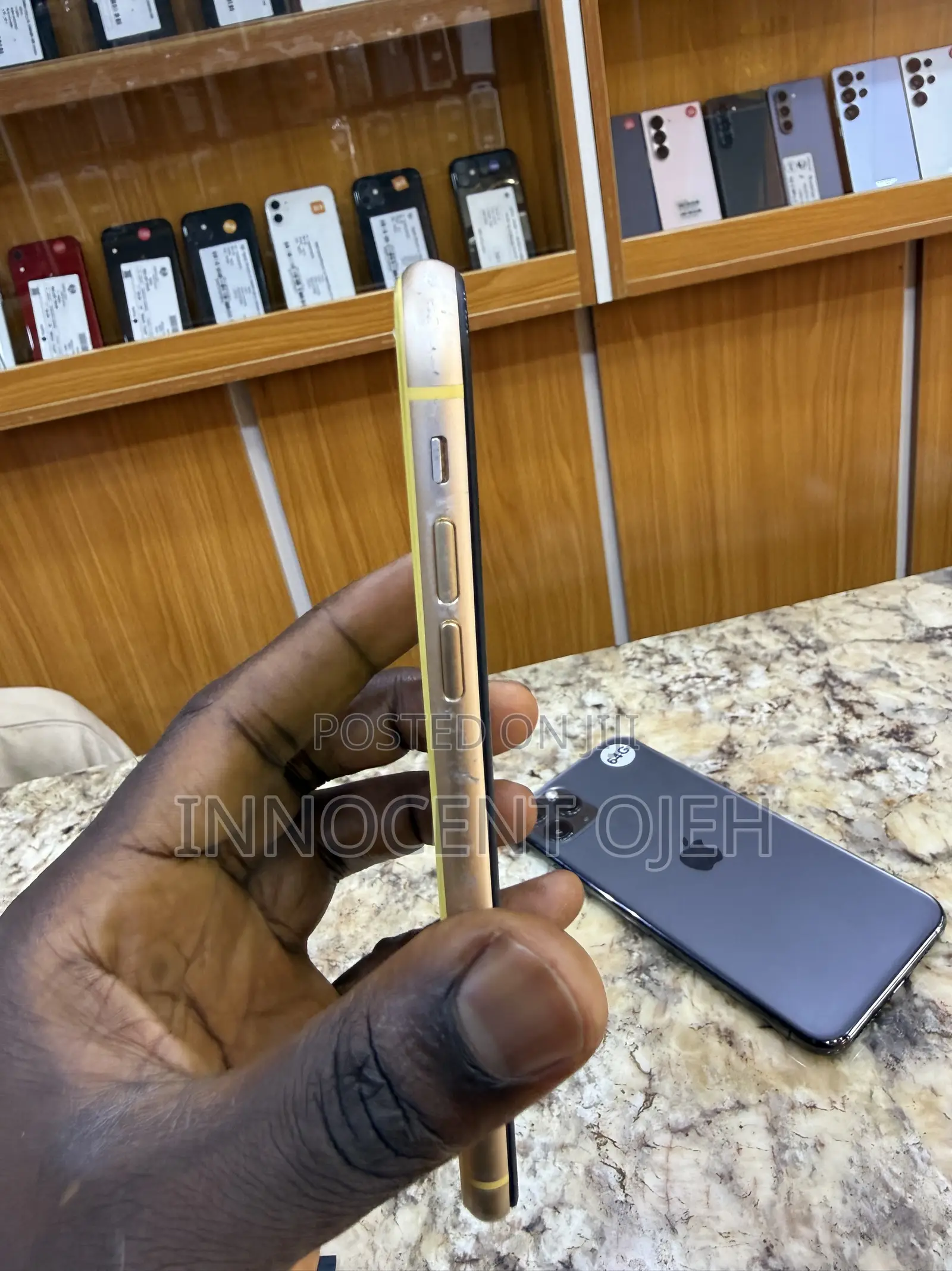Apple iPhone XR 64 GB Yellow