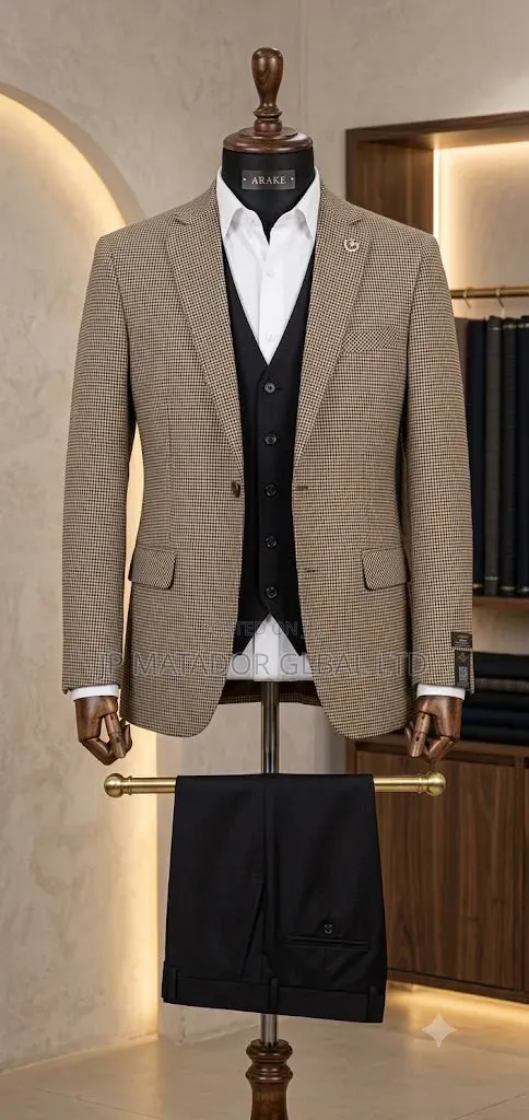 Elegant Men's Three Pieces Suits