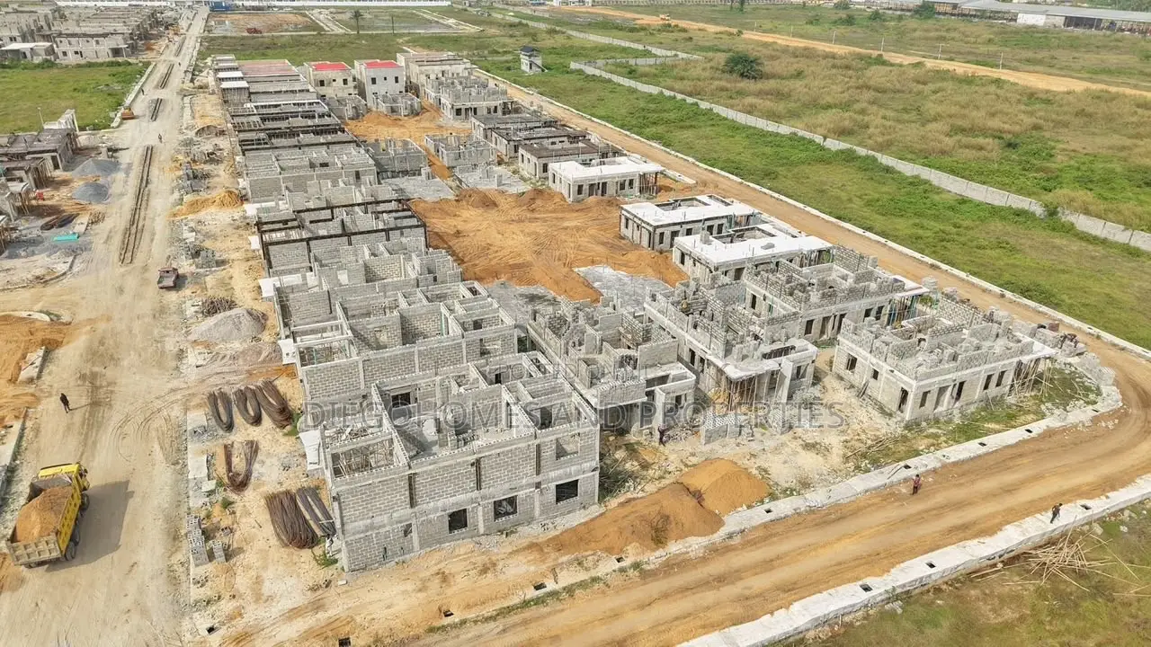 C of O Land for Sale in Ibeju Lekki | 300sqm, 500sqm Commercial Plot