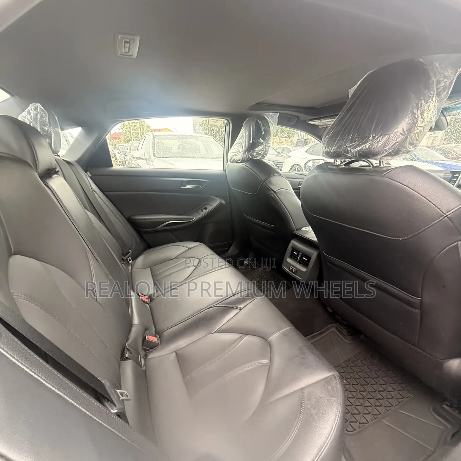 Toyota Avalon XLE FWD Sedan (3.5L V6 8A) 2019 White