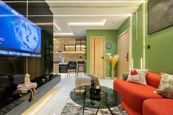 Alexa 1-Bedroom Apartment With Ps5 Ceiling Mirror