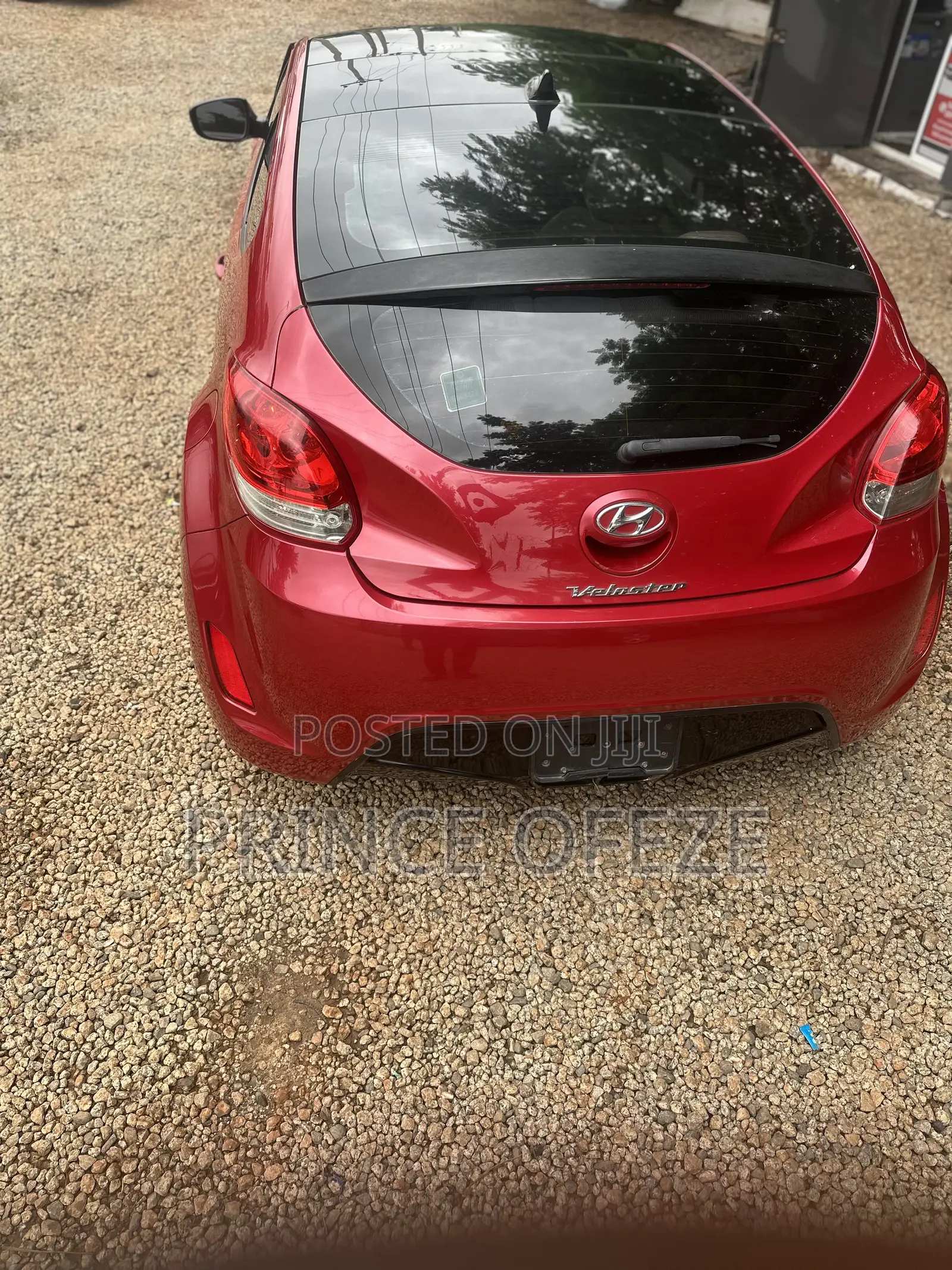 Hyundai Veloster 2011 Red