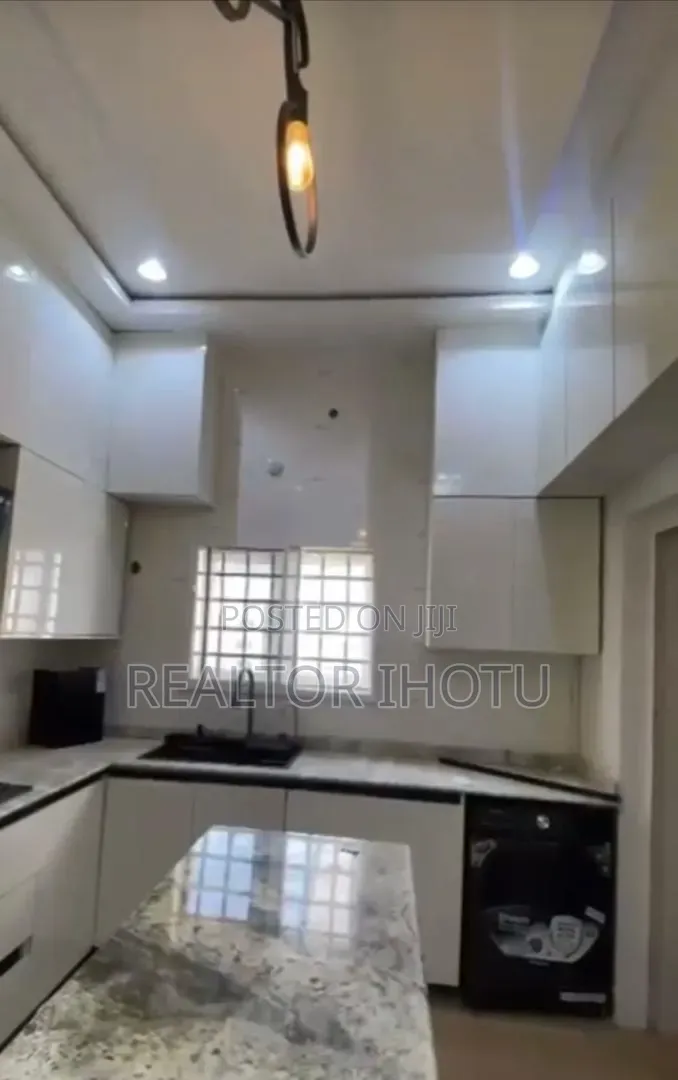 3bdrm Block of Flats in Admiralty Estate for sale