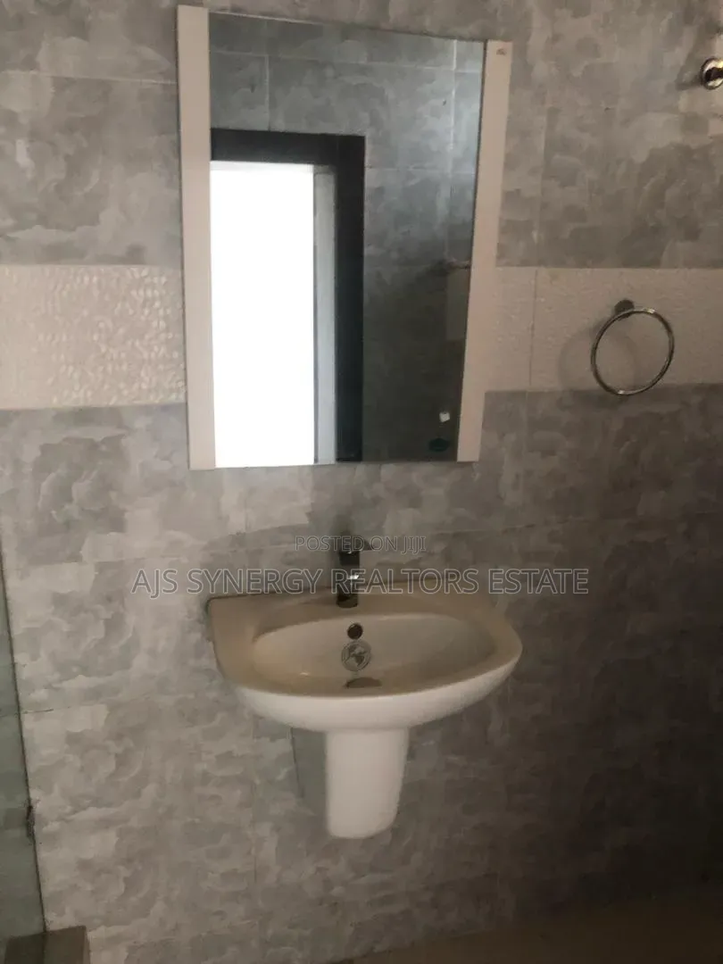 3bdrm Penthouse in Sangotedo for sale