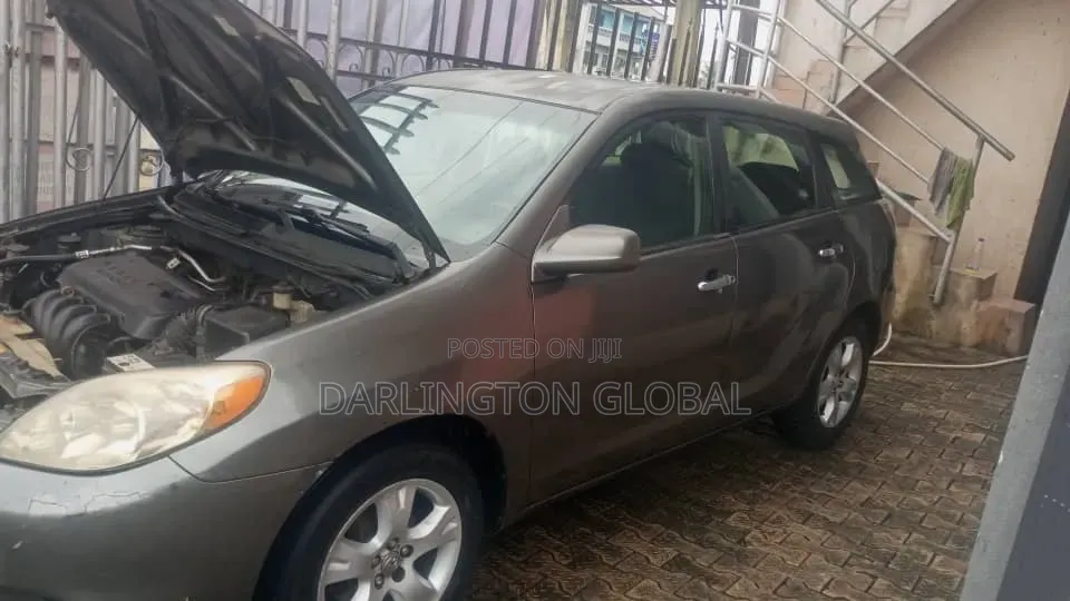 Toyota Matrix 2005 Silver