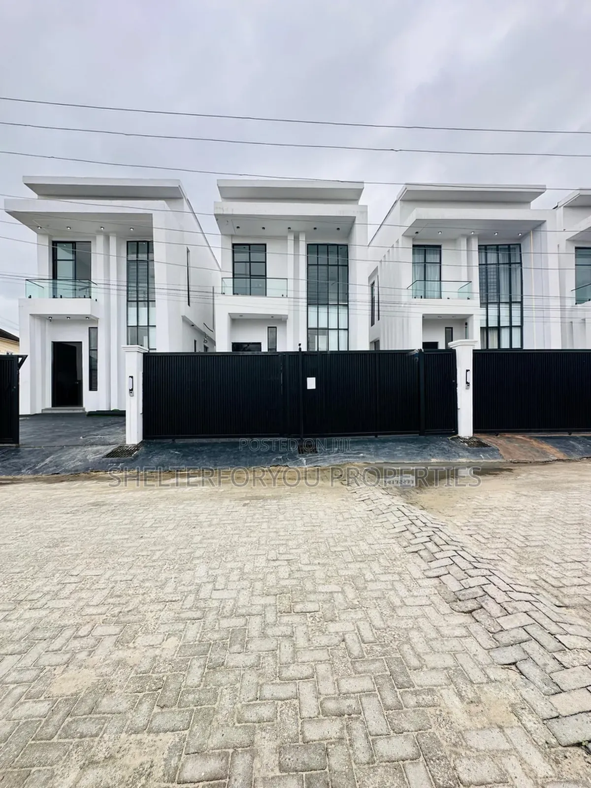 4bdrm Duplex in Off Lekki-Epe Expressway for sale
