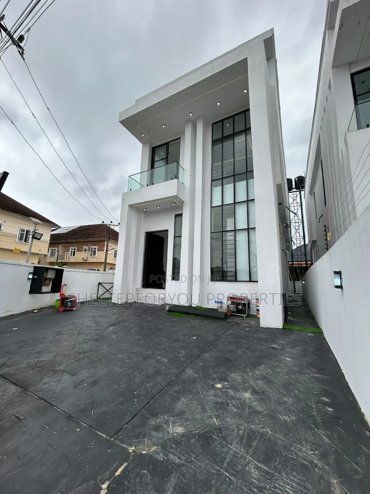 4bdrm Duplex in Off Lekki-Epe Expressway for sale
