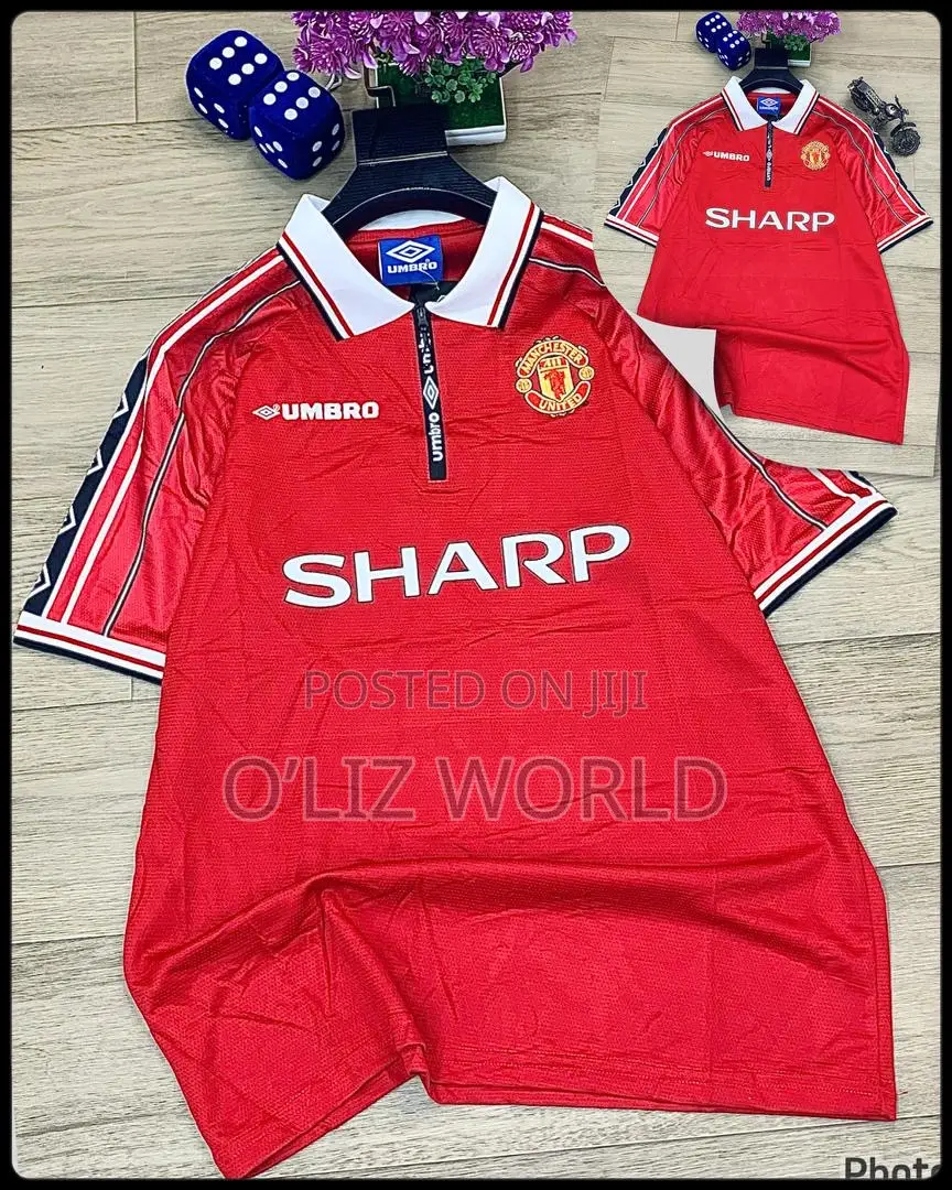 Umbro Manchester United 1998/99 Retro Jersey