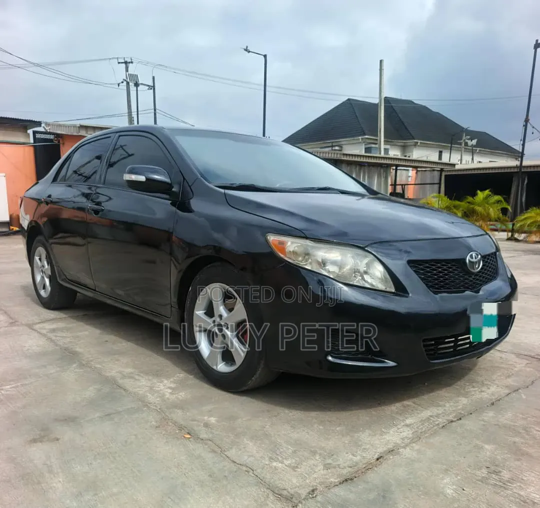 Toyota Corolla LE 4dr Sedan (1.8L 4cyl 4A) 2010 Black