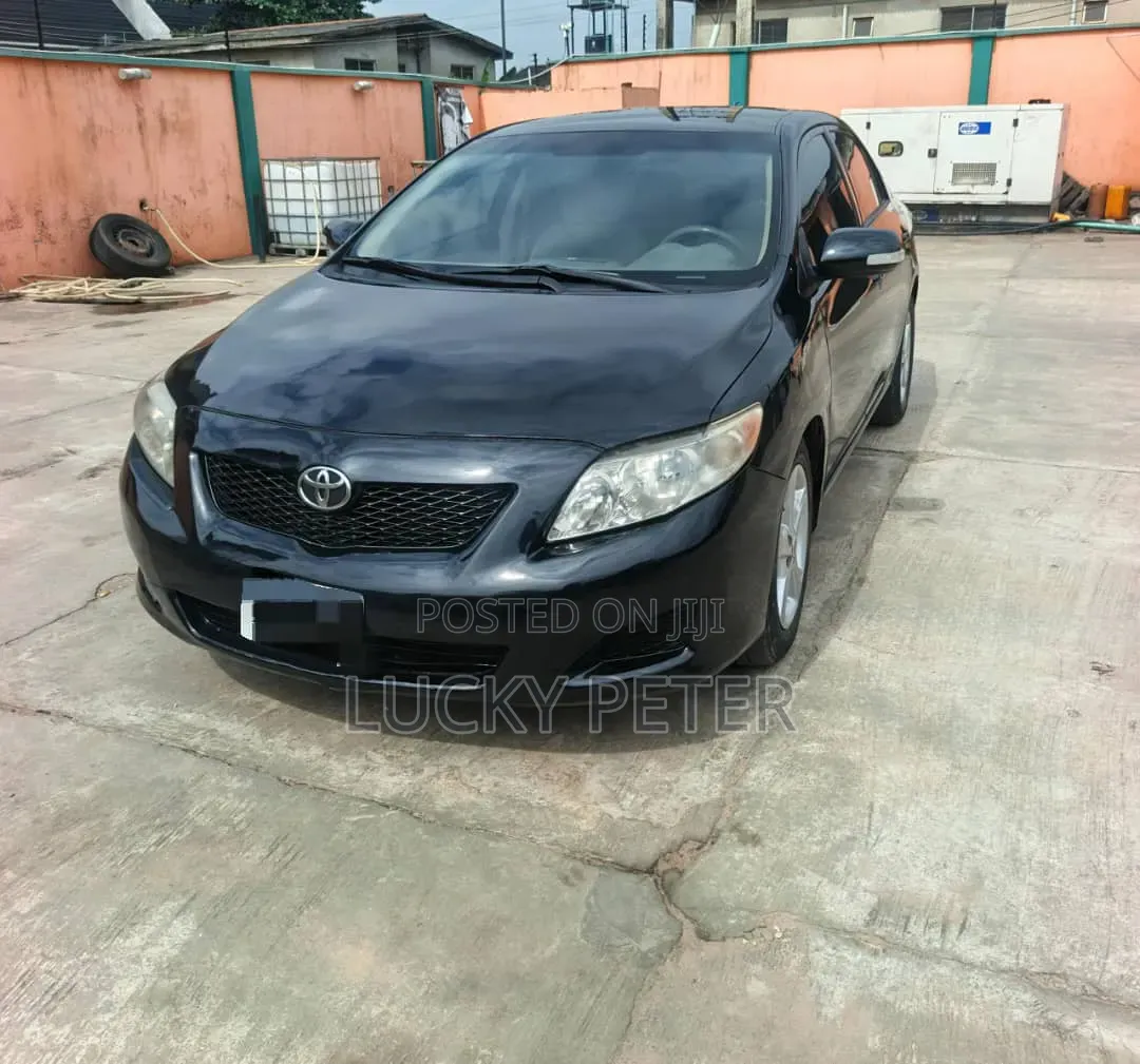 Toyota Corolla LE 4dr Sedan (1.8L 4cyl 4A) 2010 Black