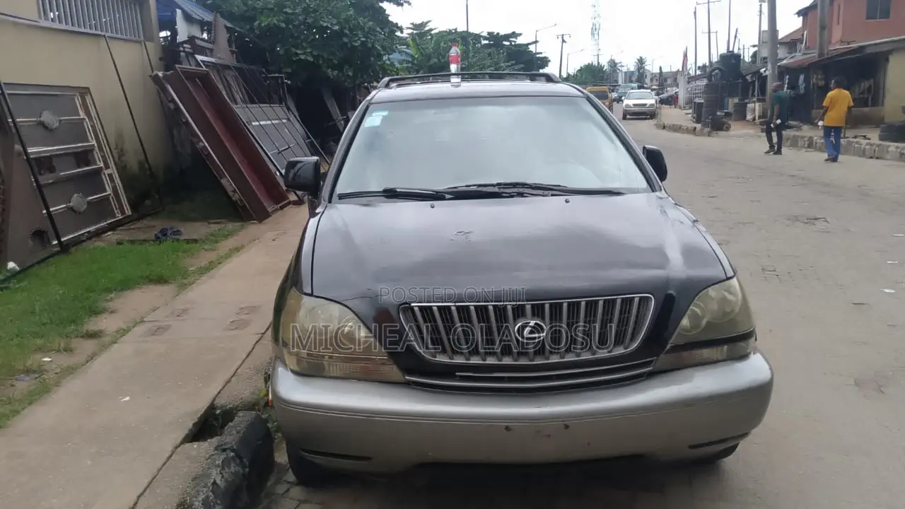 Lexus RX 2000 White