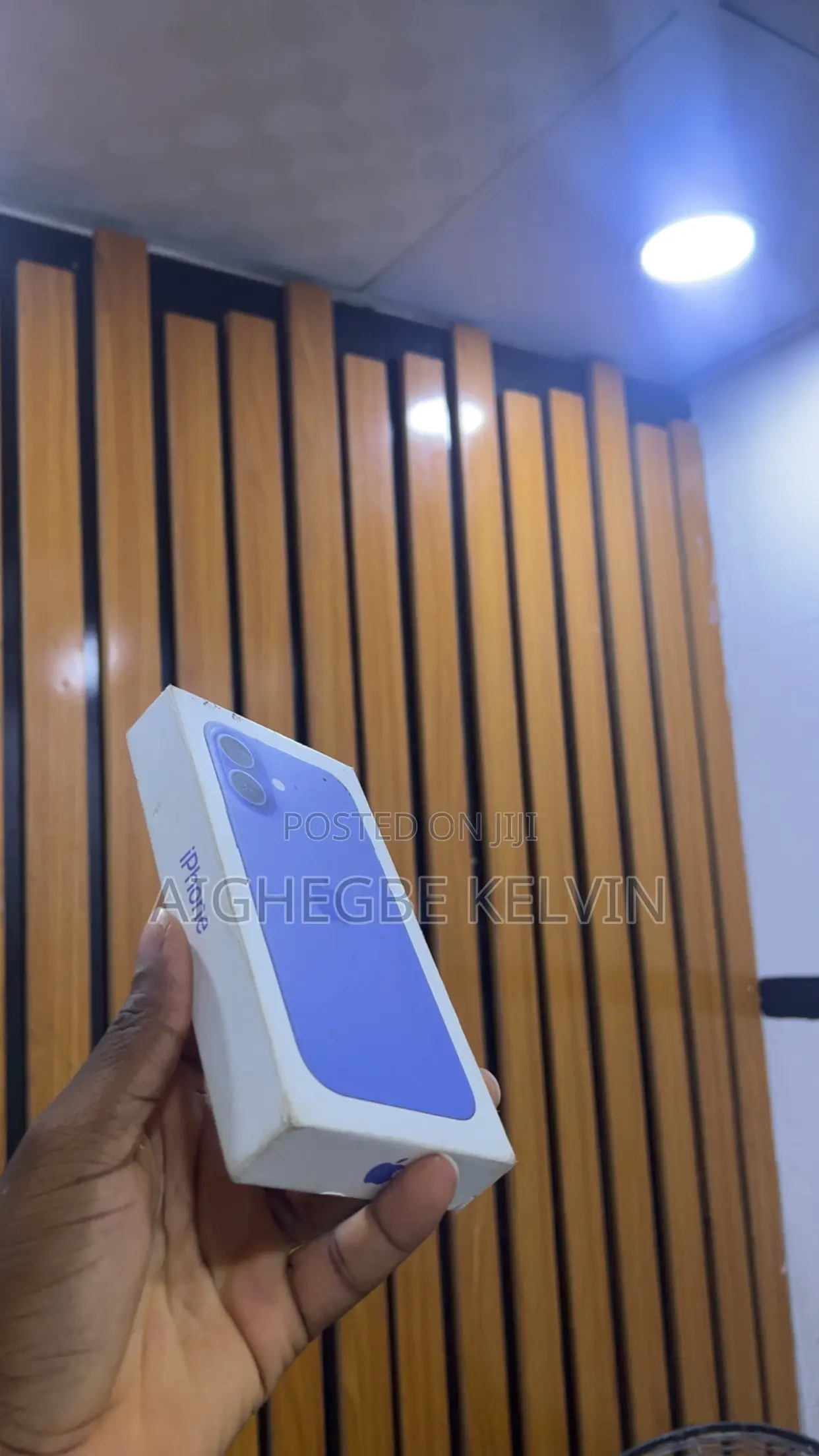 New Apple iPhone 16 128 GB Blue