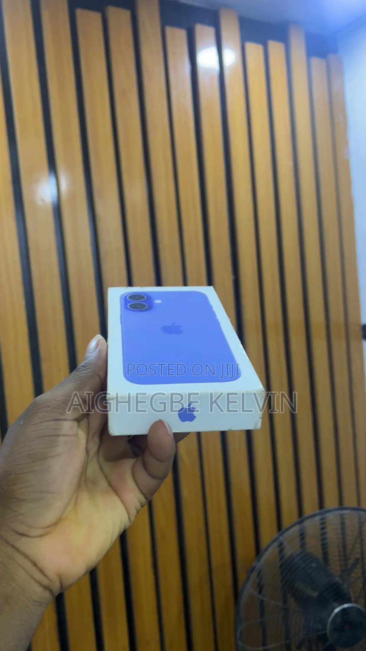 New Apple iPhone 16 128 GB Blue