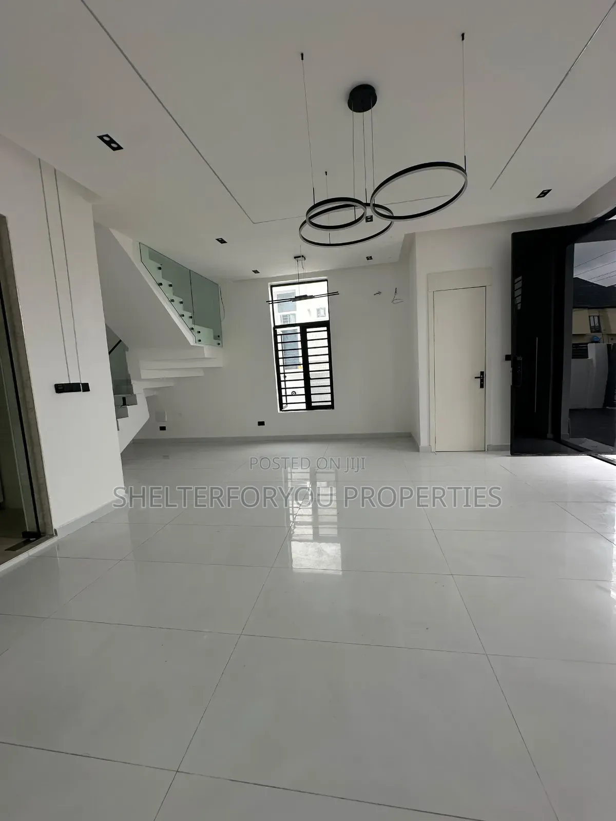 5bdrm Duplex in Sangotedo for sale