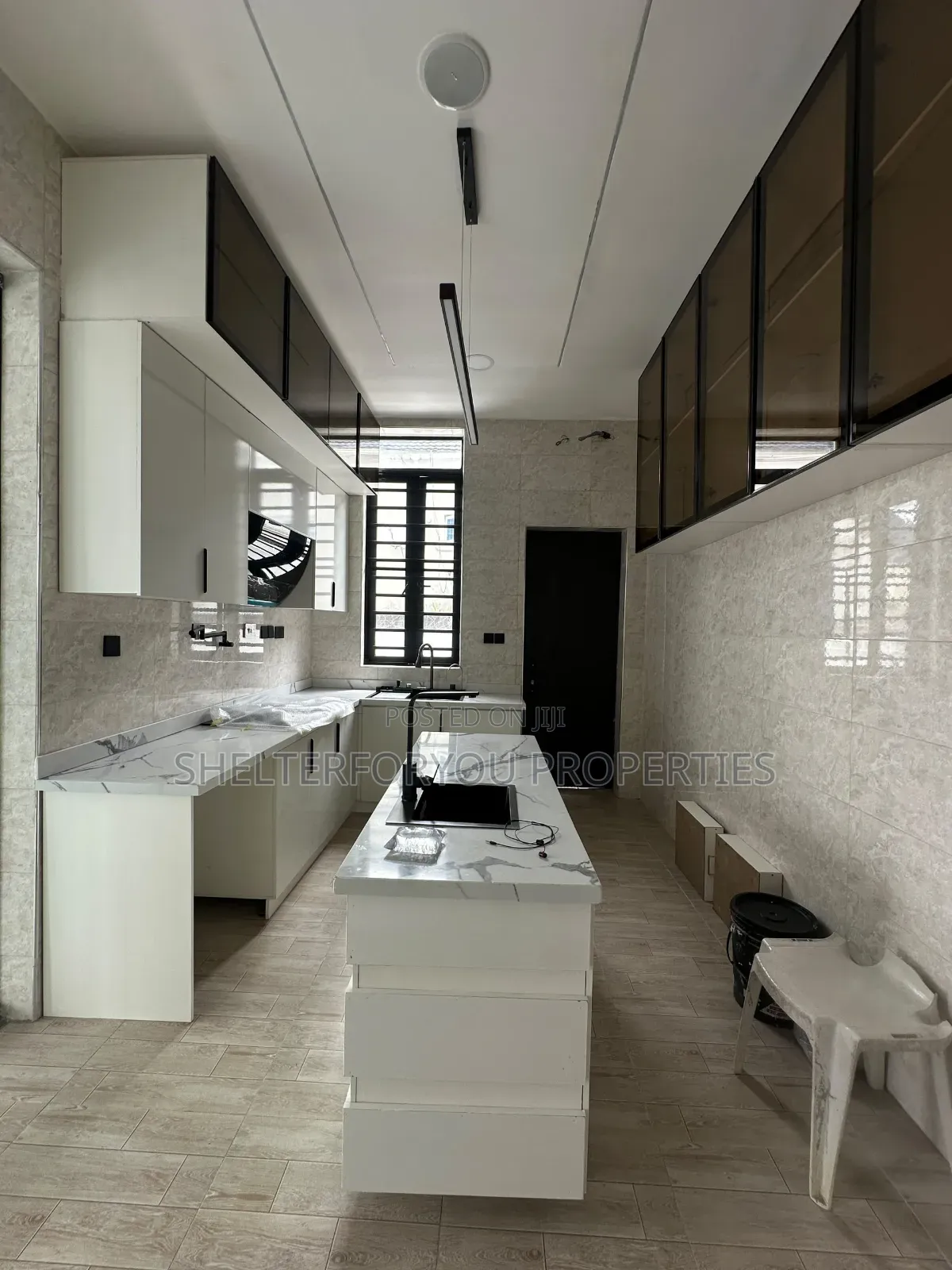 5bdrm Duplex in Sangotedo for sale
