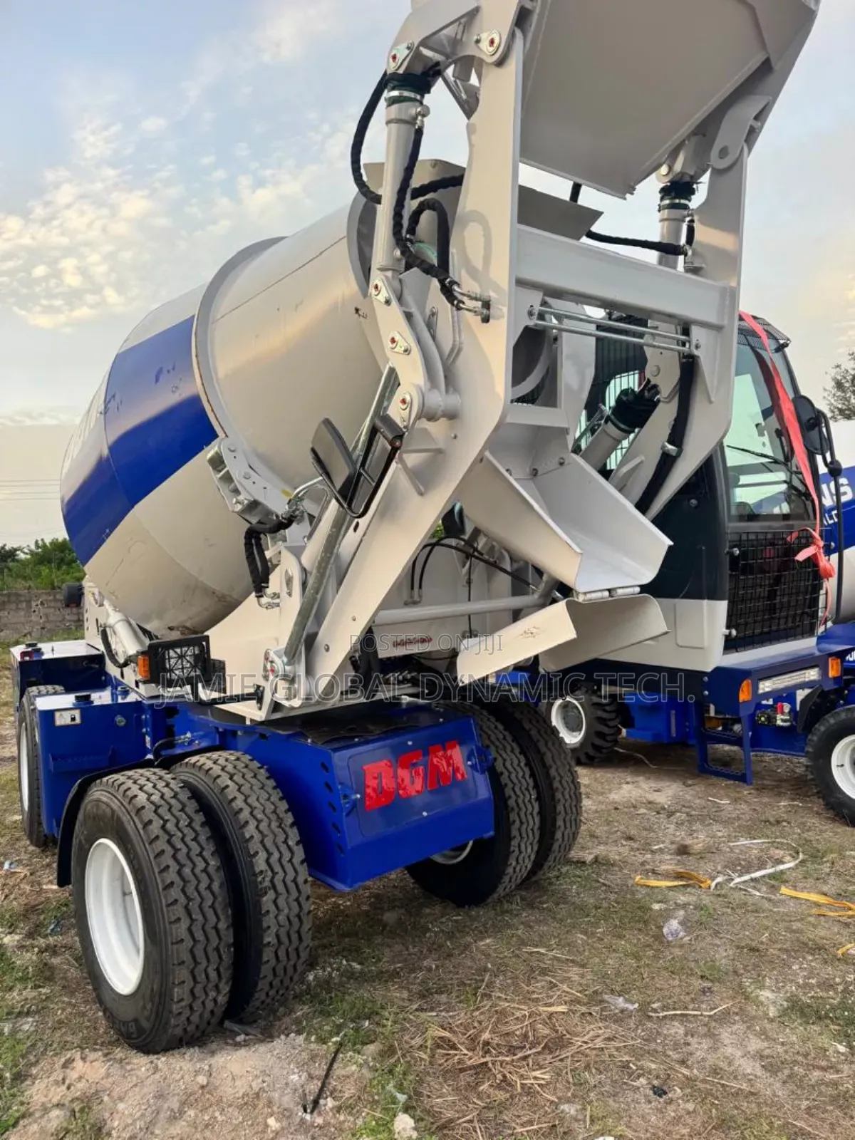 3.5M3 Selfloader Concrete Mixer Truck
