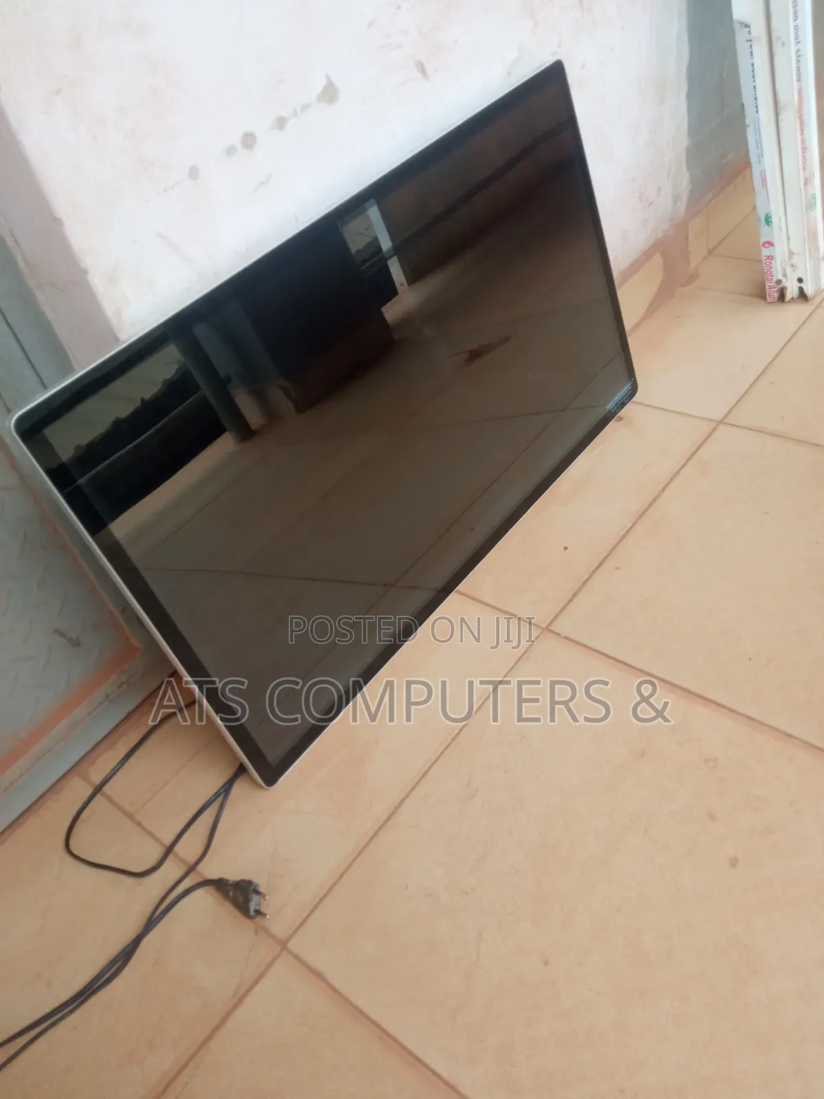 32 Inches LED TV