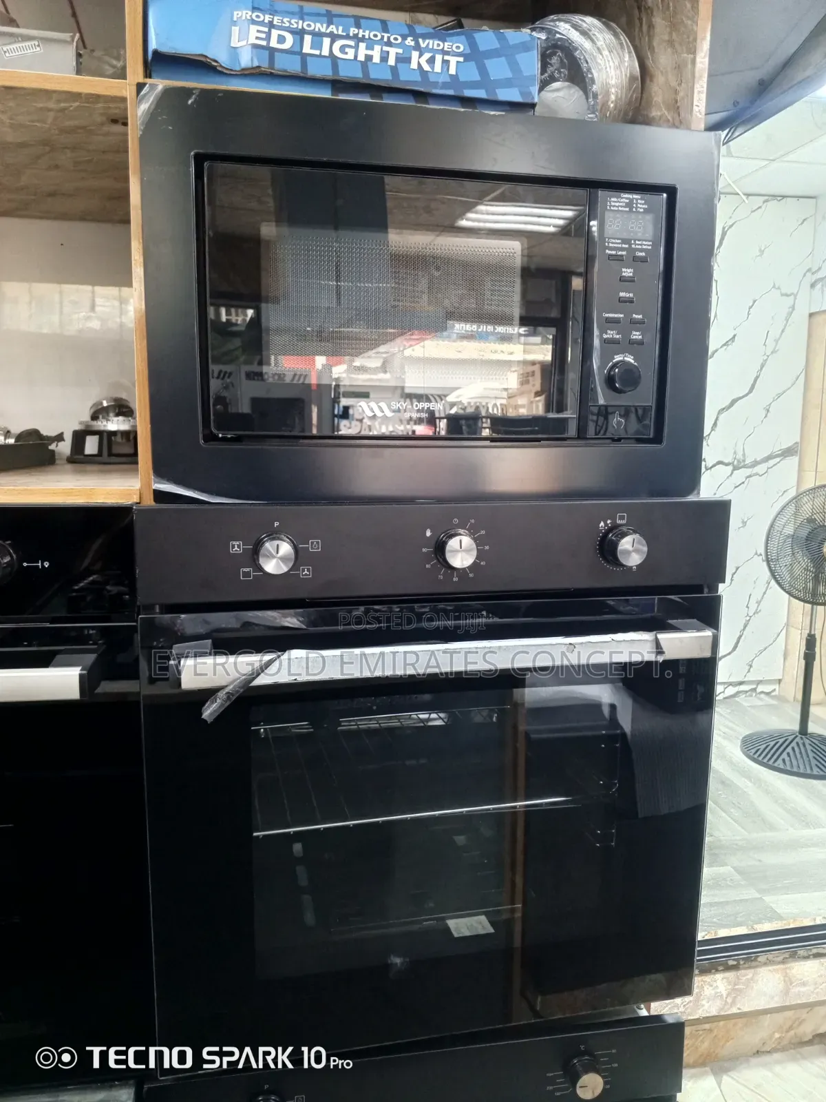 Built in Electric and Gas Oven With 25 Liter Microwave