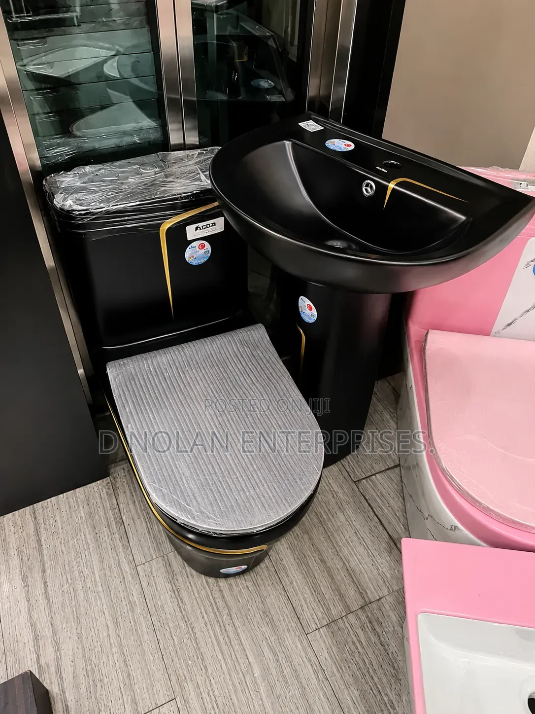 Black Complete Set Water Closet