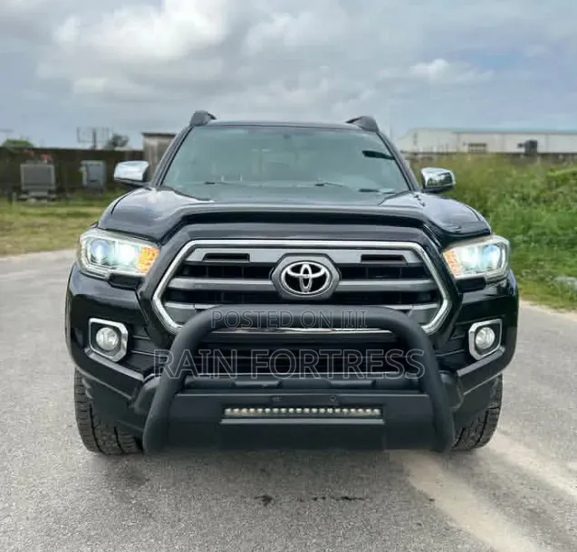 Toyota Tacoma 2018 Black
