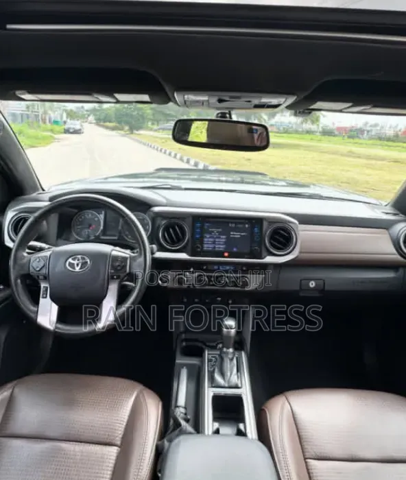 Toyota Tacoma 2018 Black