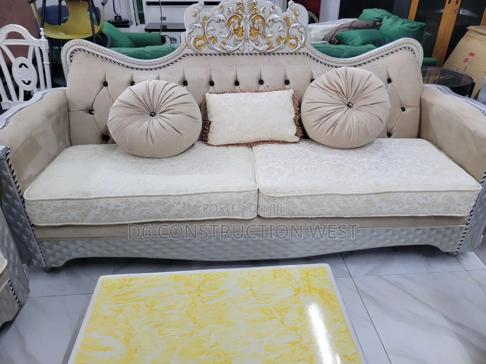 Royal Fabric Settee