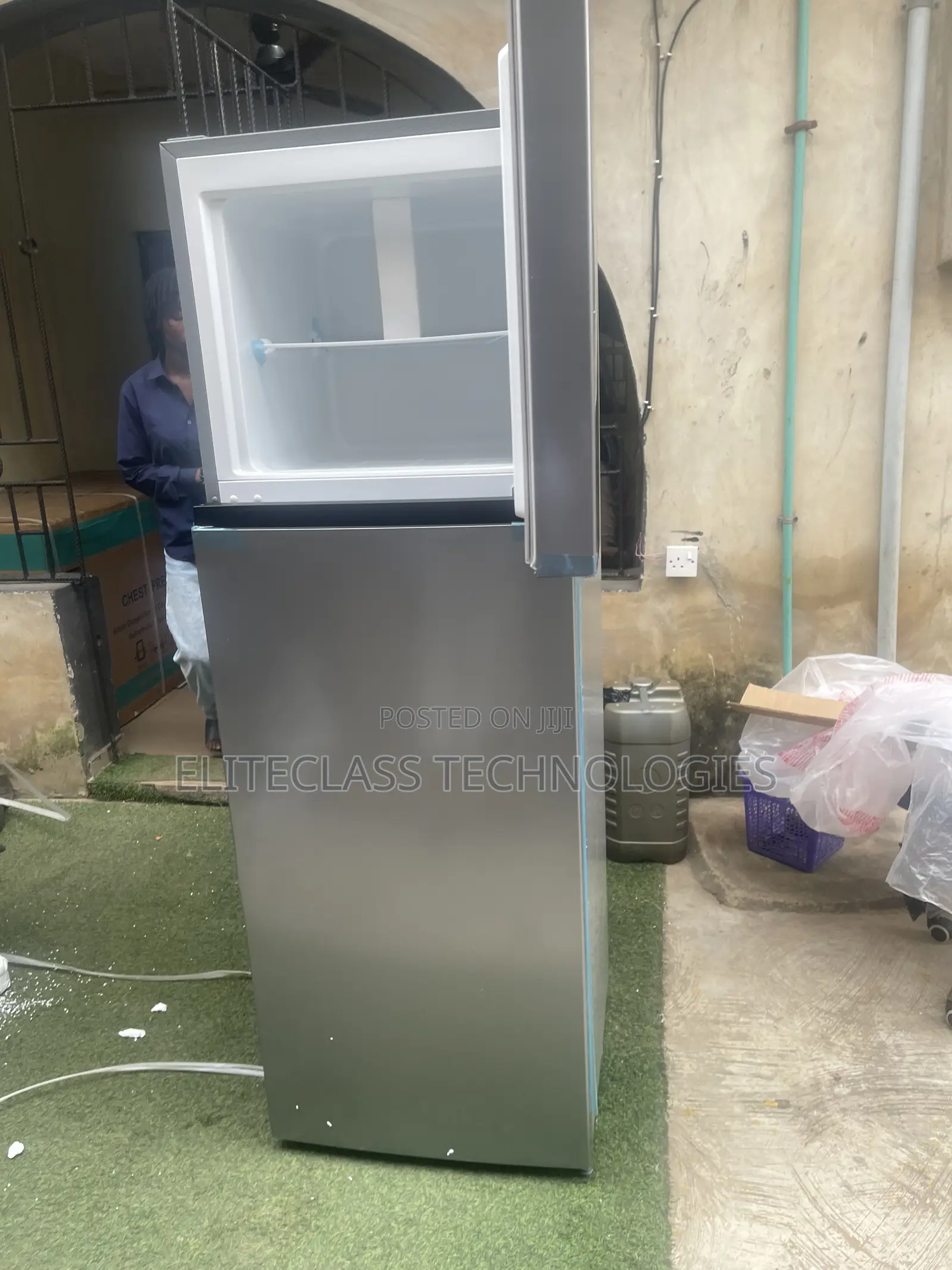 Hisense Refrigerator 306 Litres Double Door