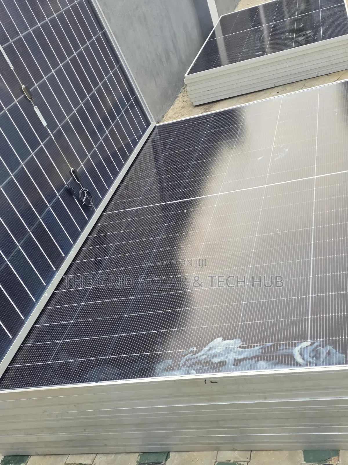 100% Original 725W Jinko Solar Panel (N-Type, Class A)