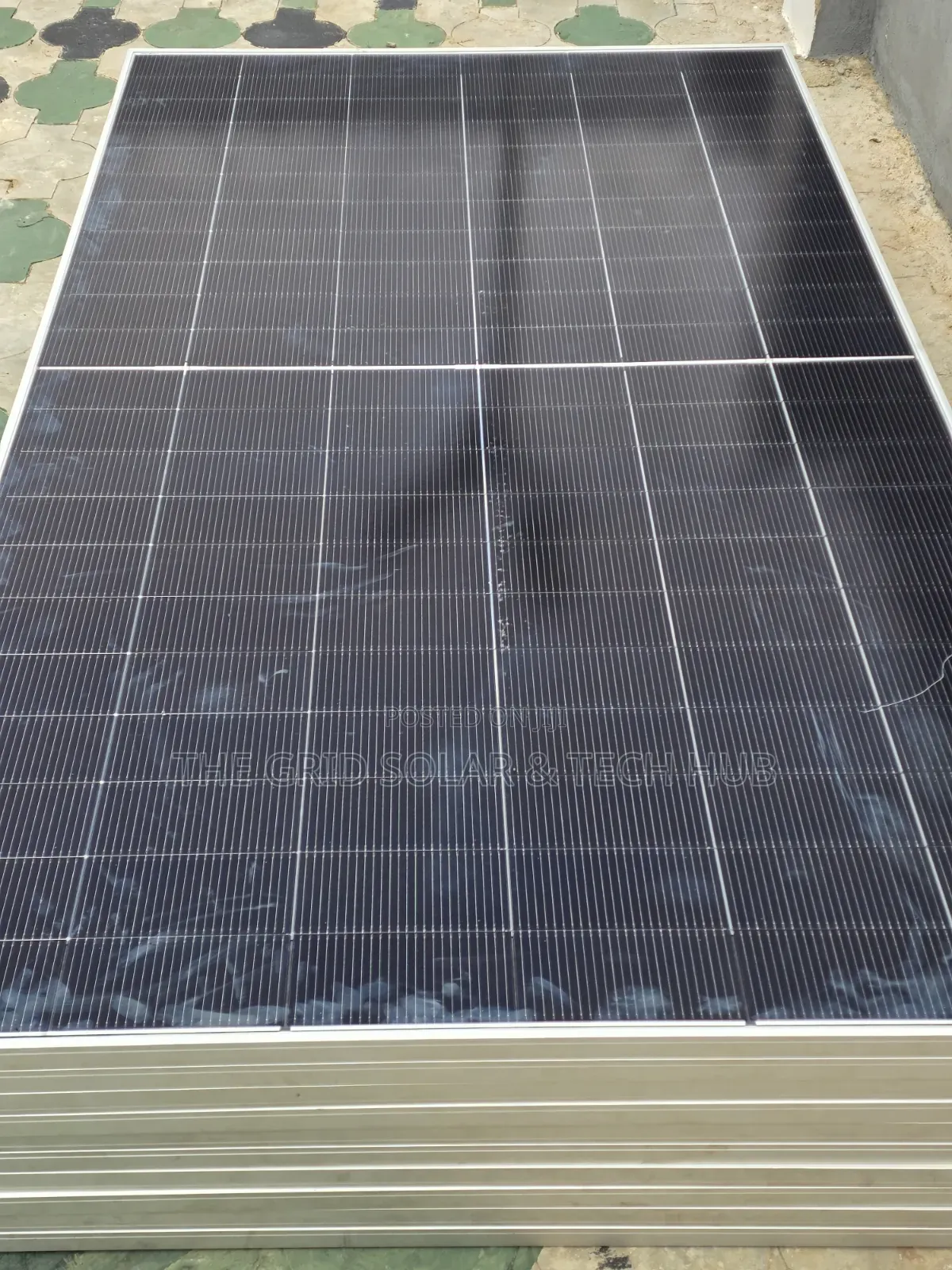 100% Original 725W Jinko Solar Panel (N-Type, Class A)