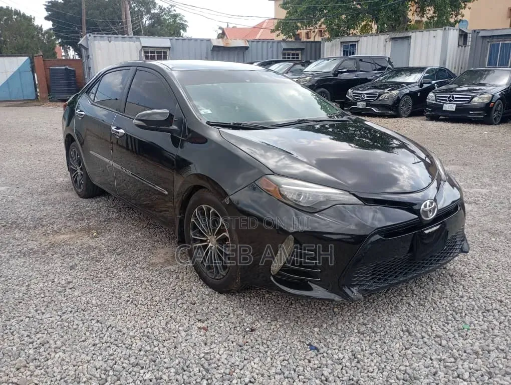 Toyota Corolla 2015 Black