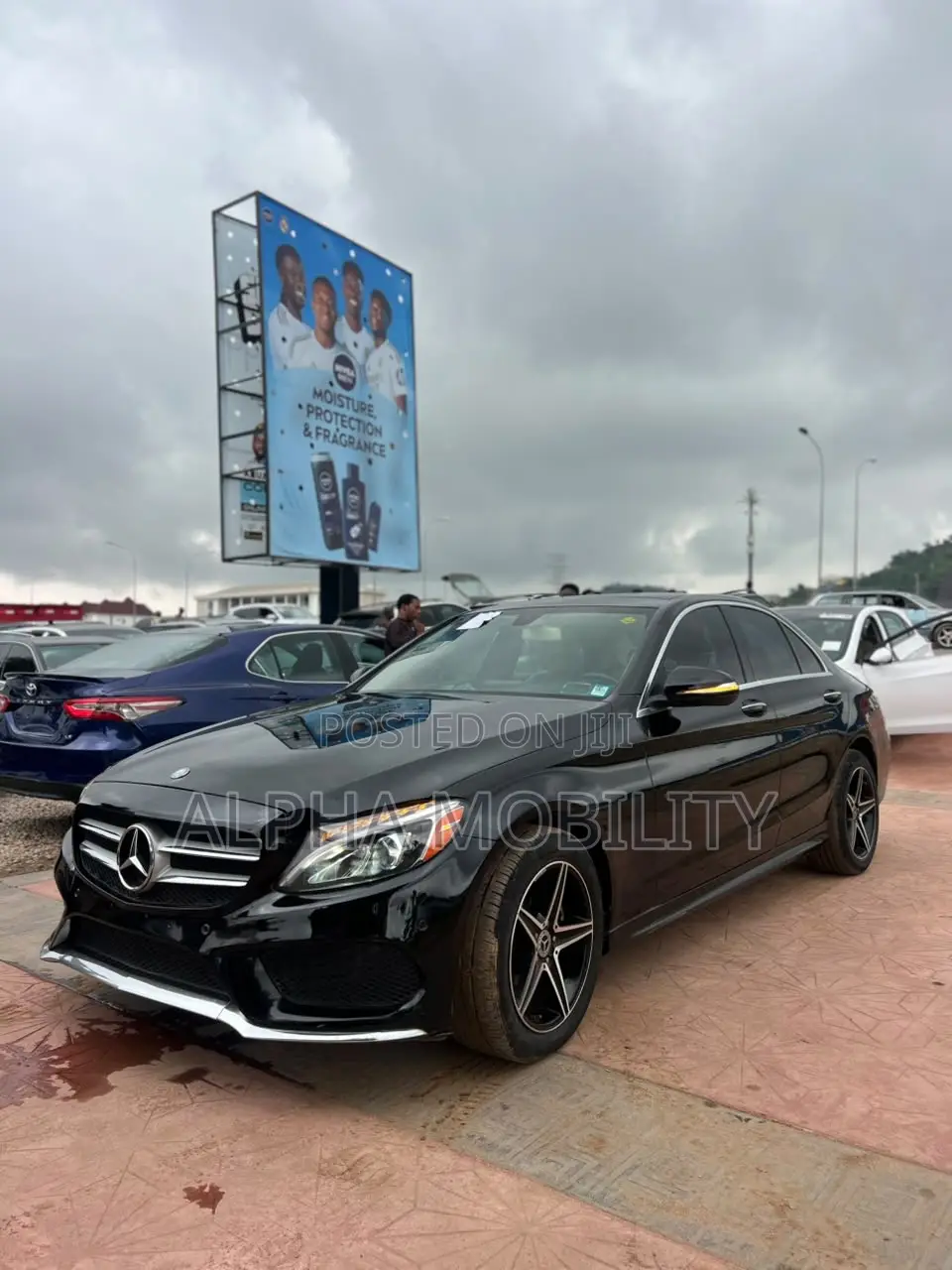 Mercedes-Benz C300 2015 Black
