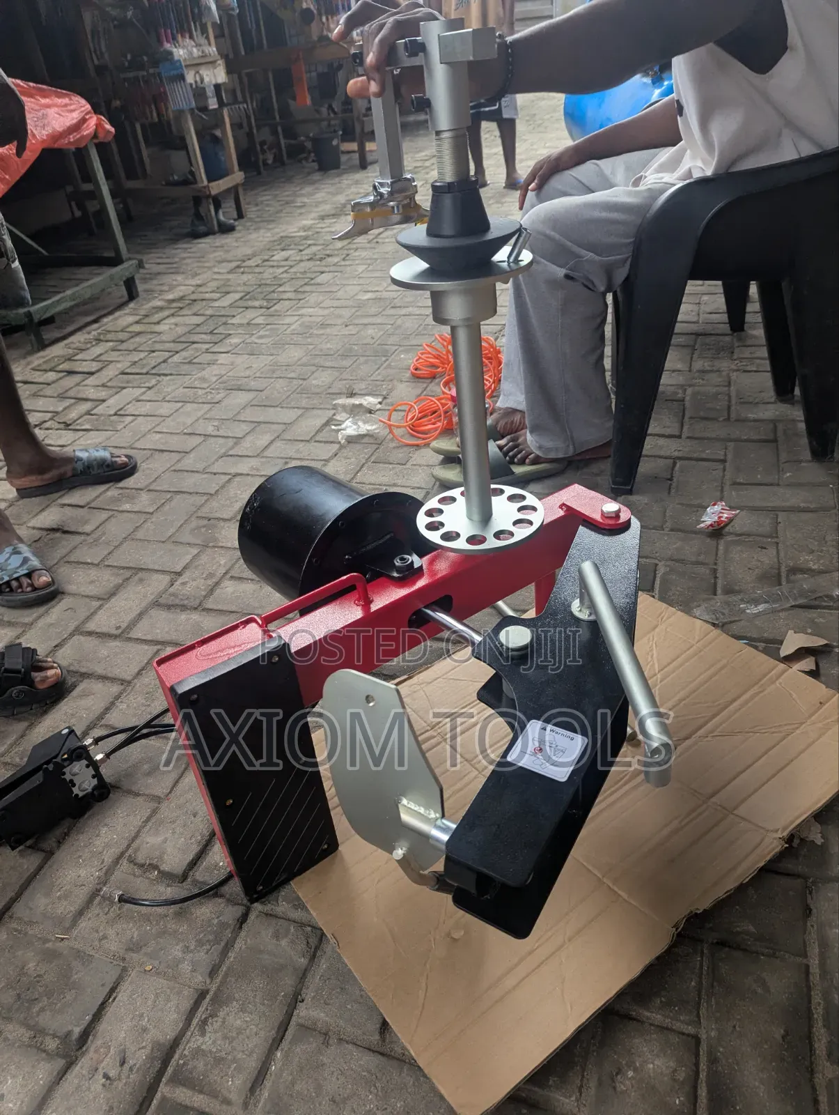 Pneumatic Tire Changer