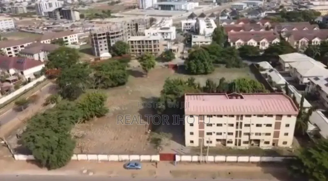 1.04sqm, Commercial, FCDA C of O