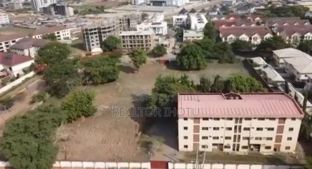 1.04sqm, Commercial, FCDA C of O